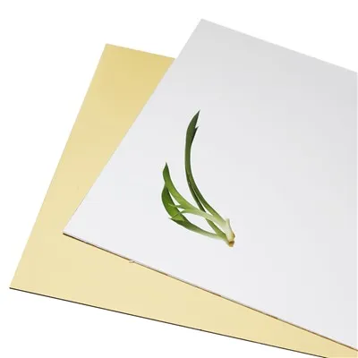 Czy plastikowy arkusz bioder można przykleić?